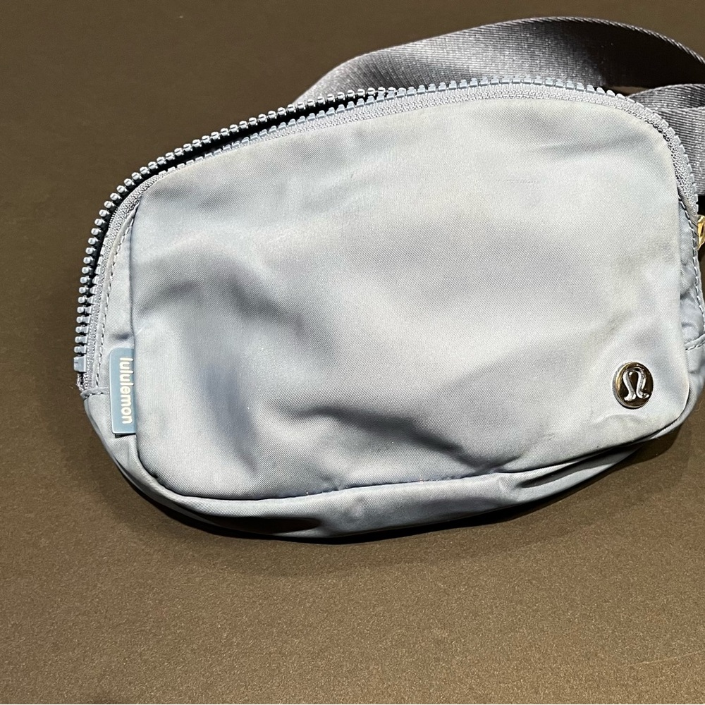 Lululemon Everywhere Belt Bag 1L